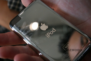 Illustration for article titled First Hands On the New iPod Touch (Plus Gallery)